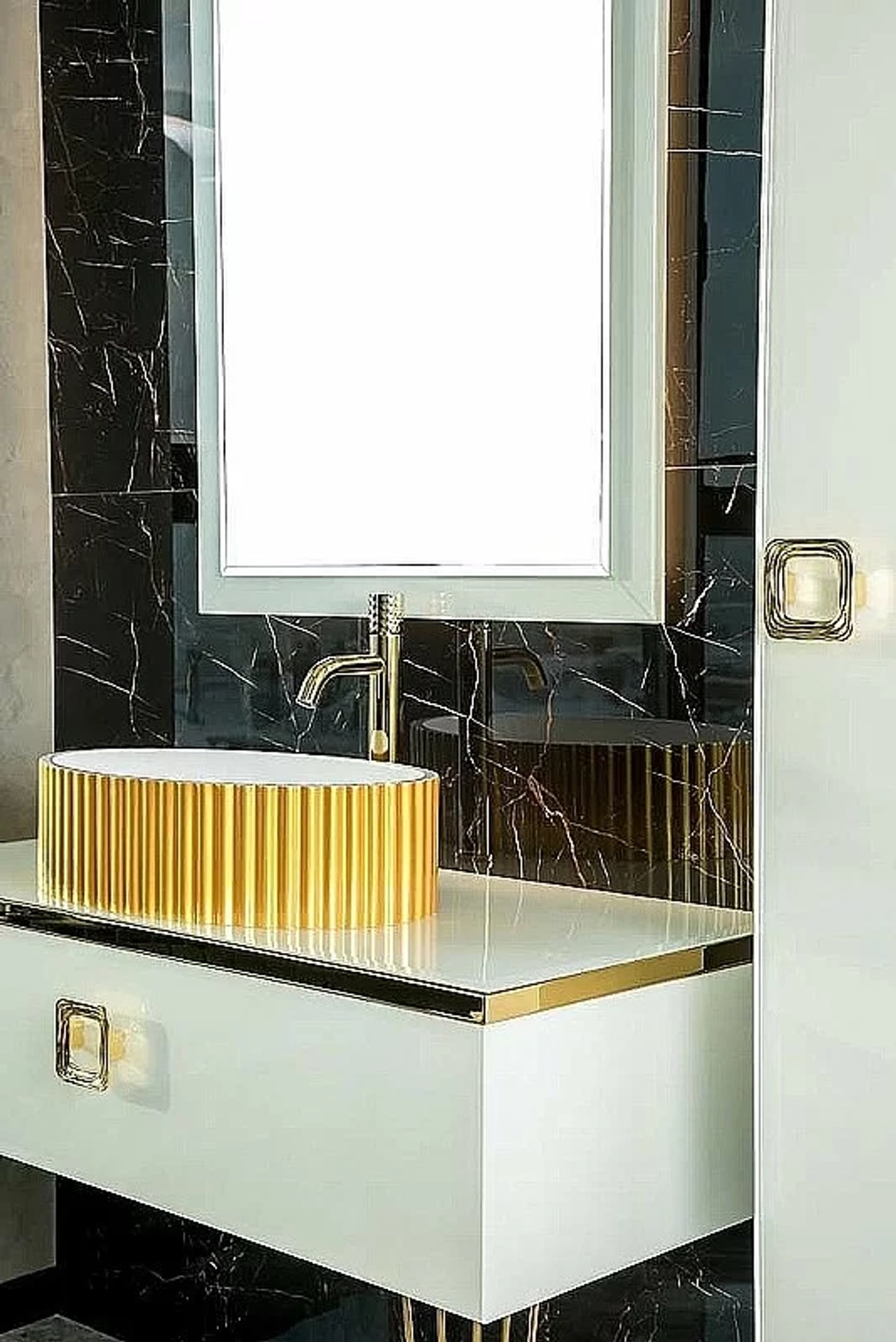 Зеркало Boheme NeoArt Vallessi Dolce 567-W белое