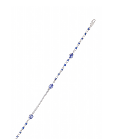 Браслет из серебра со вставками из фианитов цвета танзанит