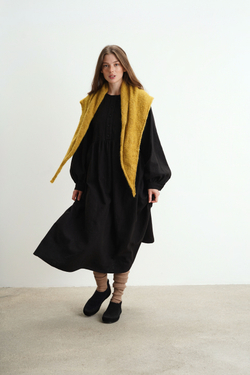 Косынка из альпака горчичного цвета