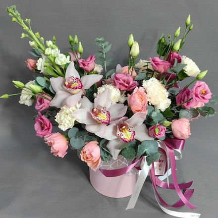 Композиция с орхидеями