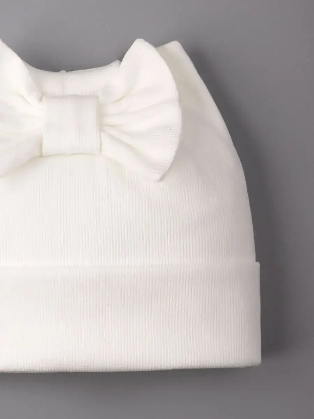 Шапка для девочки с ушками на осень