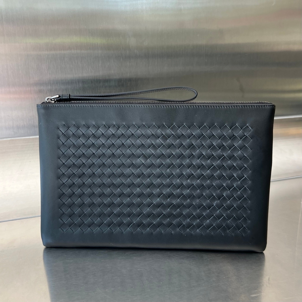 Bottega Veneta Pouch 30 cm