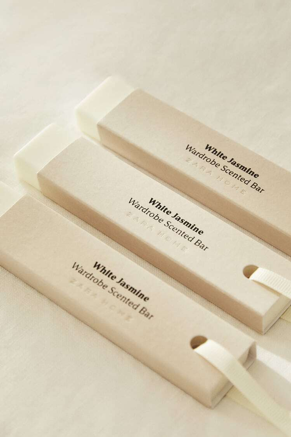 ZARA HOME АРОМАТИЧЕСКИЕ ПАЛОЧКИ (НАБОР ИЗ 3 ШТ.), БЕЛЫЙ