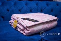 Одеяло стеганое из 100% верблюжьего пуха 200х220 см. (ERDENET) - розовый орнамент