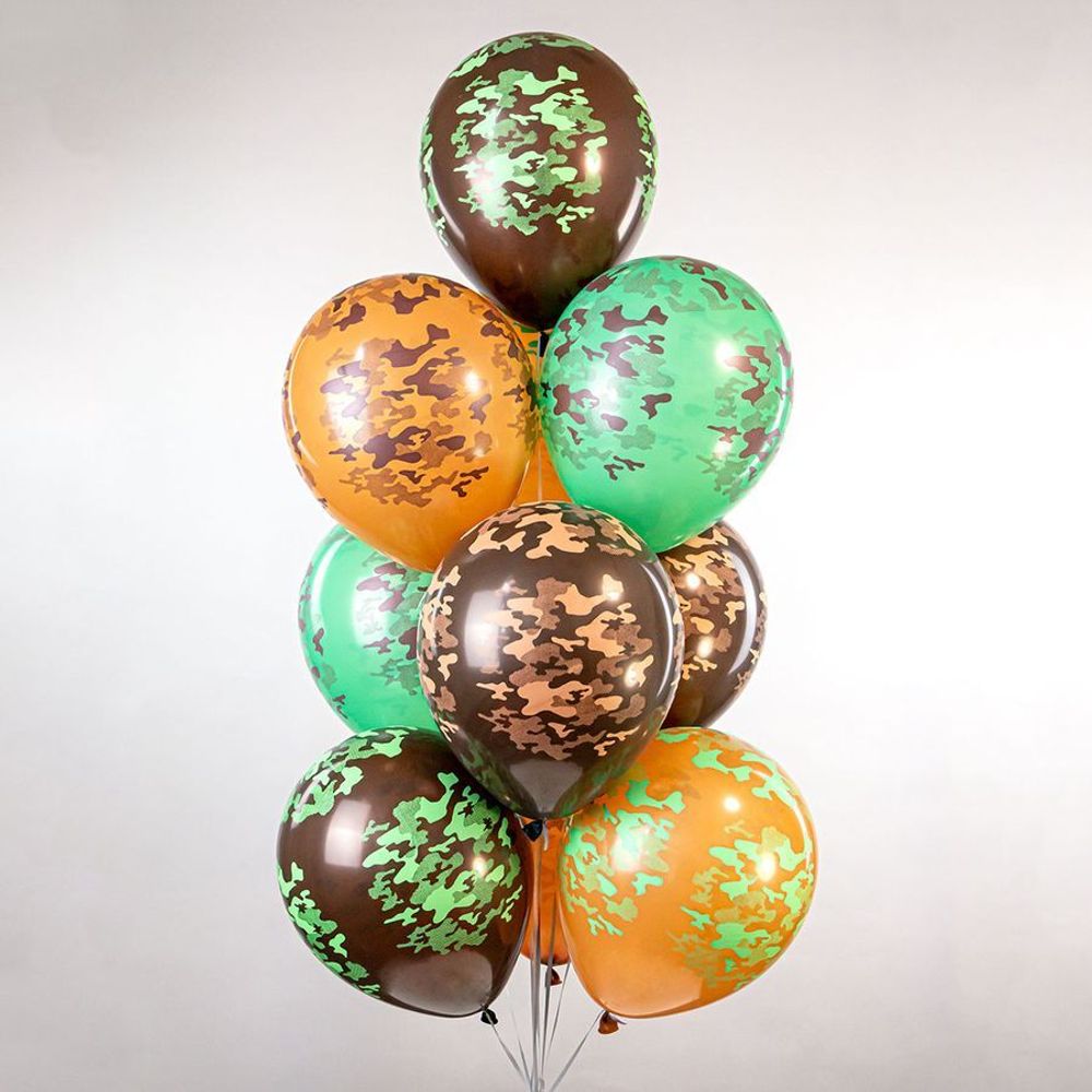 Коричневые и зеленые шары с гелием цвета камуфляж