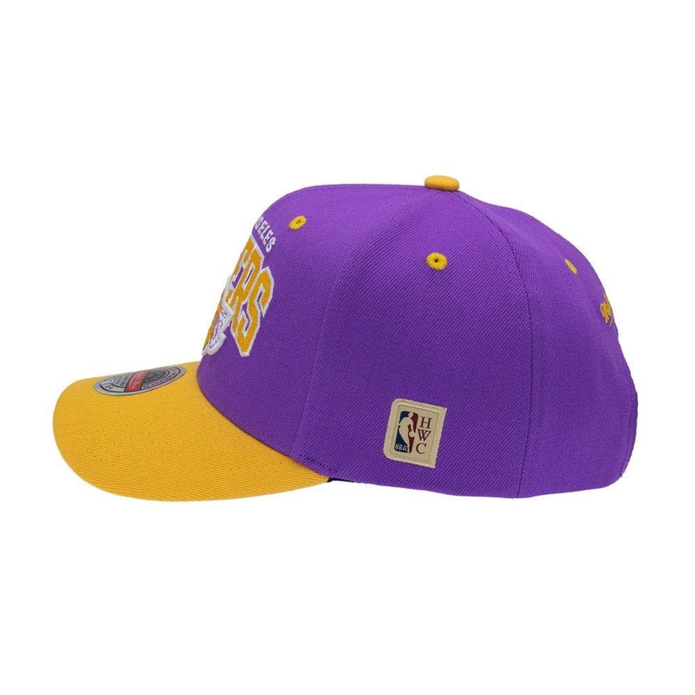 Баскетбольная кепка Mitchell&Ness Los Angeles Lakers Team Arch