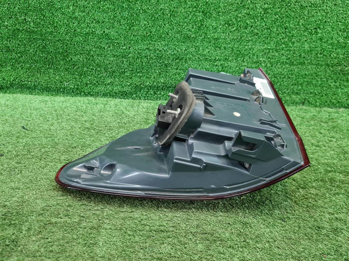 Фонарь левый внешний BMW X5 F15 (2013-2018)