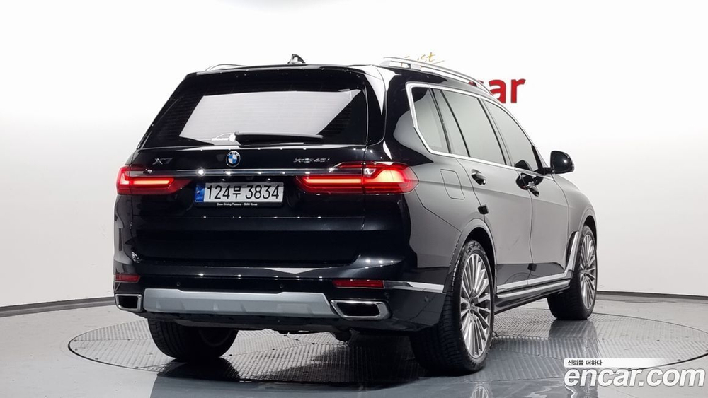 BMW X7 (G07) xDrive 40i Design Pure Excellence 6-и местный (09.2022)