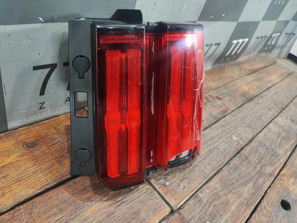 Фонарь задний правый Kia Sorento 4 (MQ4) 20-нв Б/У Оригинал 92402P2100