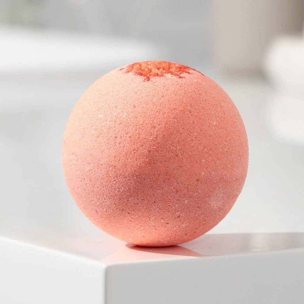 Бомбочка для ванны «Клубничный поцелуй» с жемчугом - 130 гр.