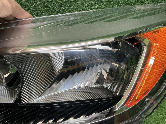 Фара левая Ford Kuga 2 (2016-2019) галоген