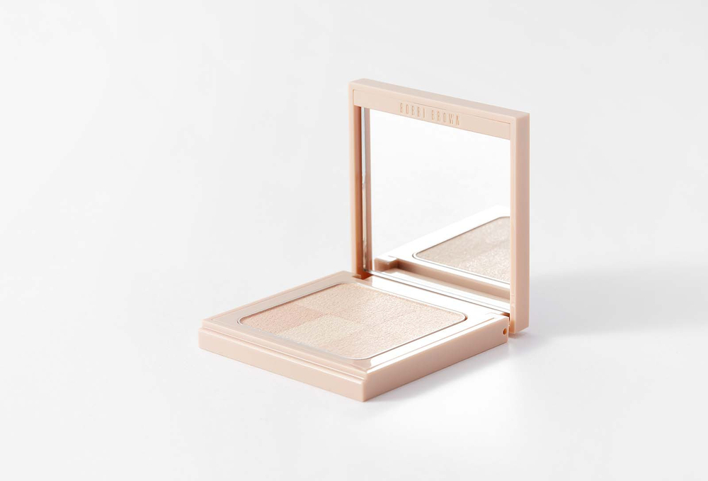 Bobbi Brown Nude Finish Illuminating Powder Пудра компактная