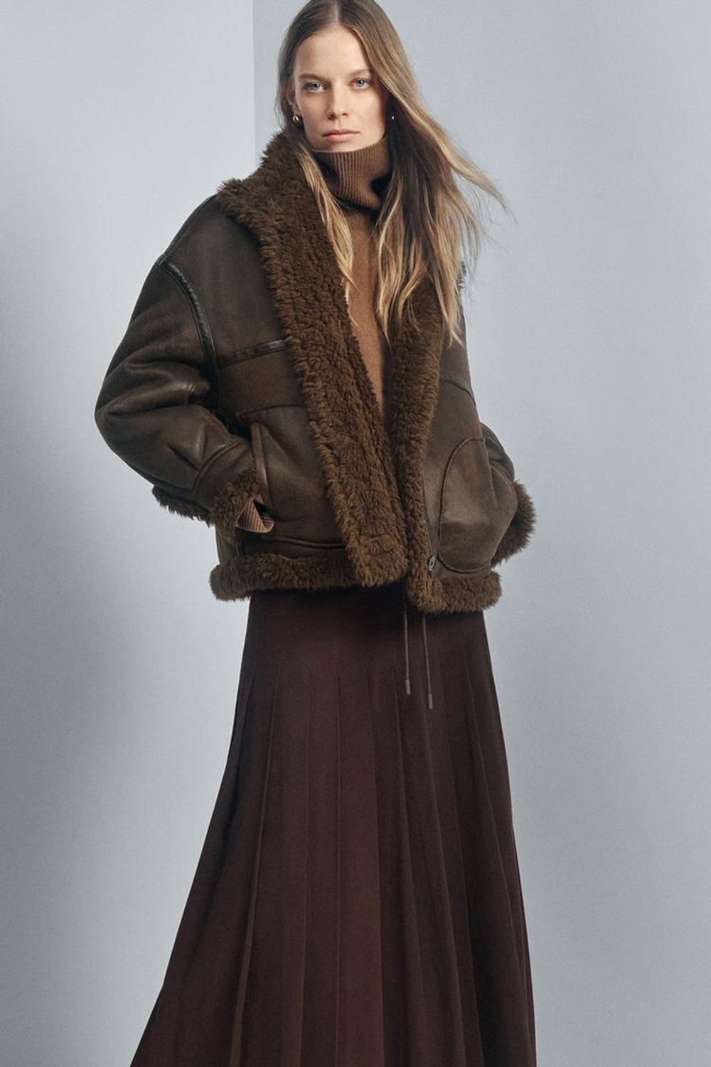 ZARA СВИТЕР ИЗ 95% ШЕРСТИ С ВЫСОКИМ ВОРОТНИКОМ, СВЕТЛО-КОРИЧНЕВЫЙ