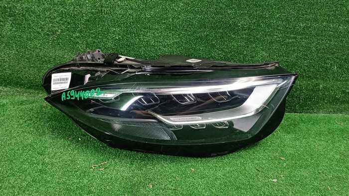 Фара правая Mercedes CLS C257 (2017-2021) LED