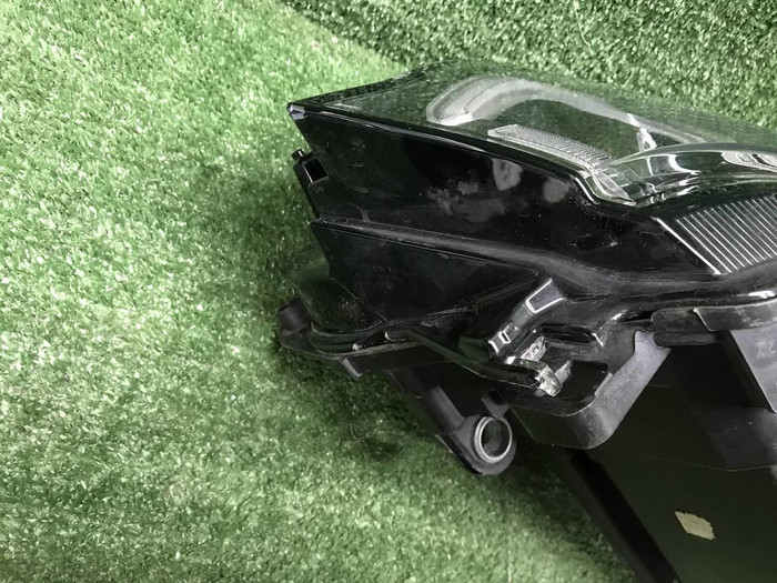 Фара правая LR Discovery Sport (2019-н.в.) LED