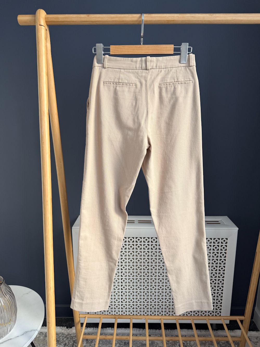 Новые льняные брюки Loro Piana, 92