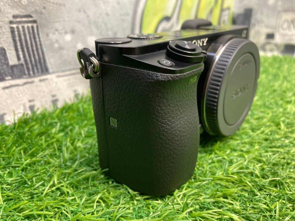 Sony A6000 (7.810 кадров)