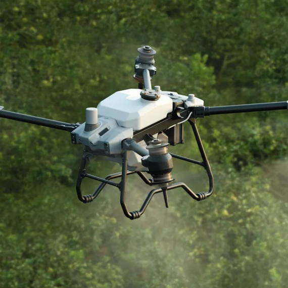 DJI AGRAS T40 — агродрон для внесения удобрений и опрыскивания