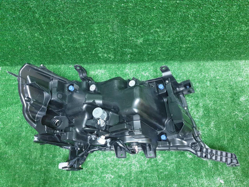 Фара левая Toyota Land Cruiser 200 (2015-2021) LED