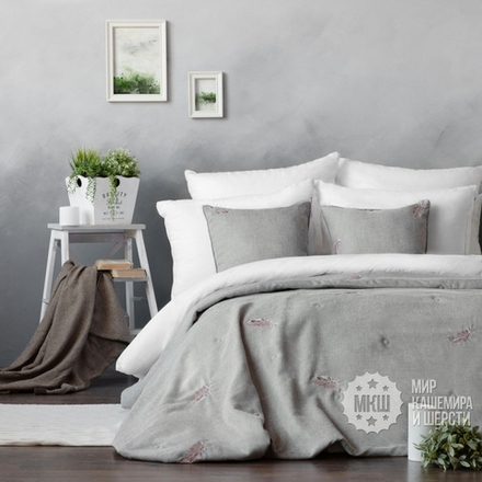 Покрывало для спальни с вышивкой МИККАА (арт. BL02-286-01) - серое