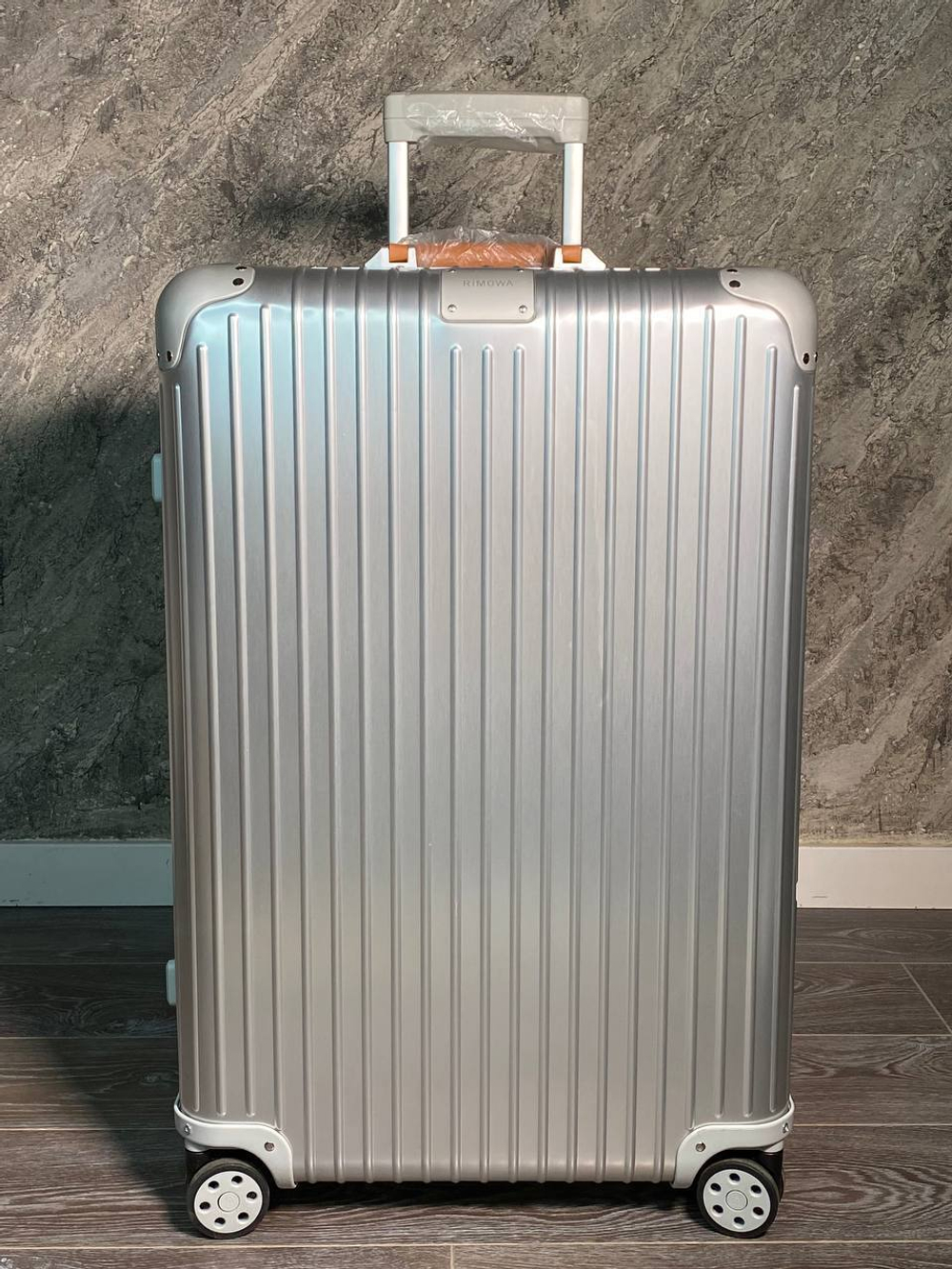 Чемодан Rimowa, арт. 477716395