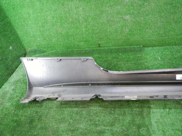 Накладка порога левая Mercedes C C205 (14-23) AMG