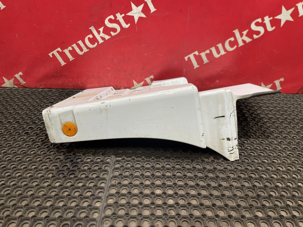 Крыло переднее правое задняя часть