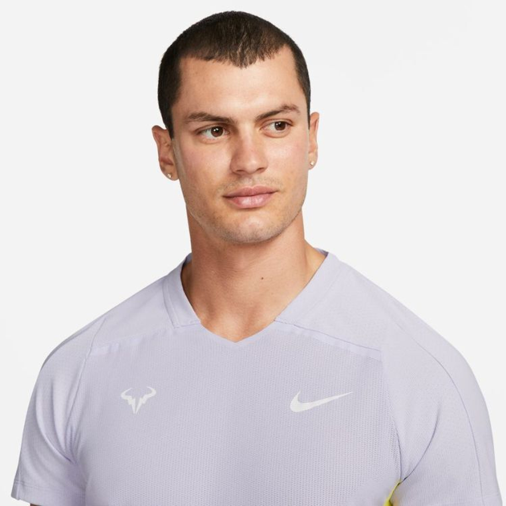 Мужская теннисная футболка Nike Court Dri-Fit Advantage Rafa Top - violet frost/yellow strike/white