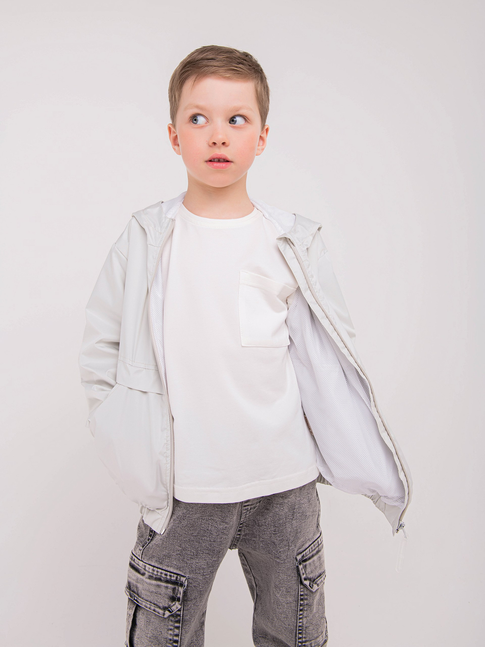 Ветровка на сетчатой подкладке "Жемчужно-серый"