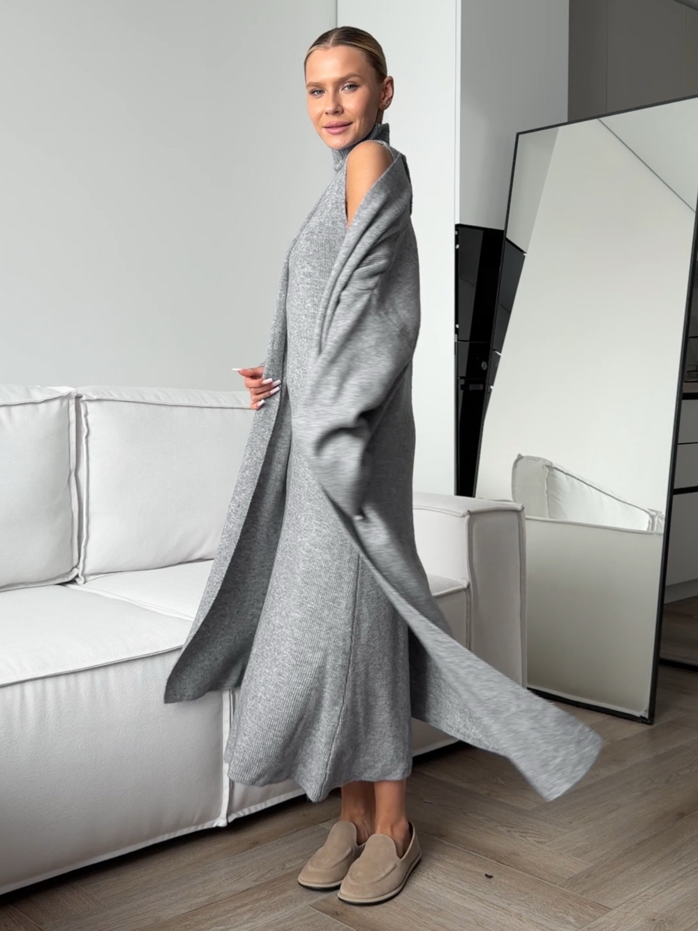 Комплект вязаный, длинное платье с выточкой и кардиган