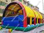 Коммерческий надувной батут "Веселый дом и звери в нём" с крышей 12*7*6 м
