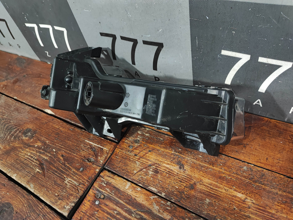 ПТФ передняя левая Tesla Model 3 17-нв Б/У Оригинал 162479700A