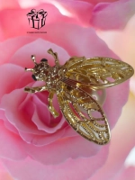 Брошь "Пчела с жемчужиной"