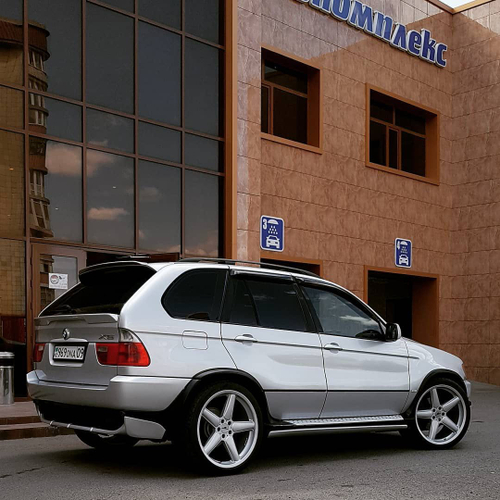 Накладка на задний бампер BMW X5 E53 (1999—2007)