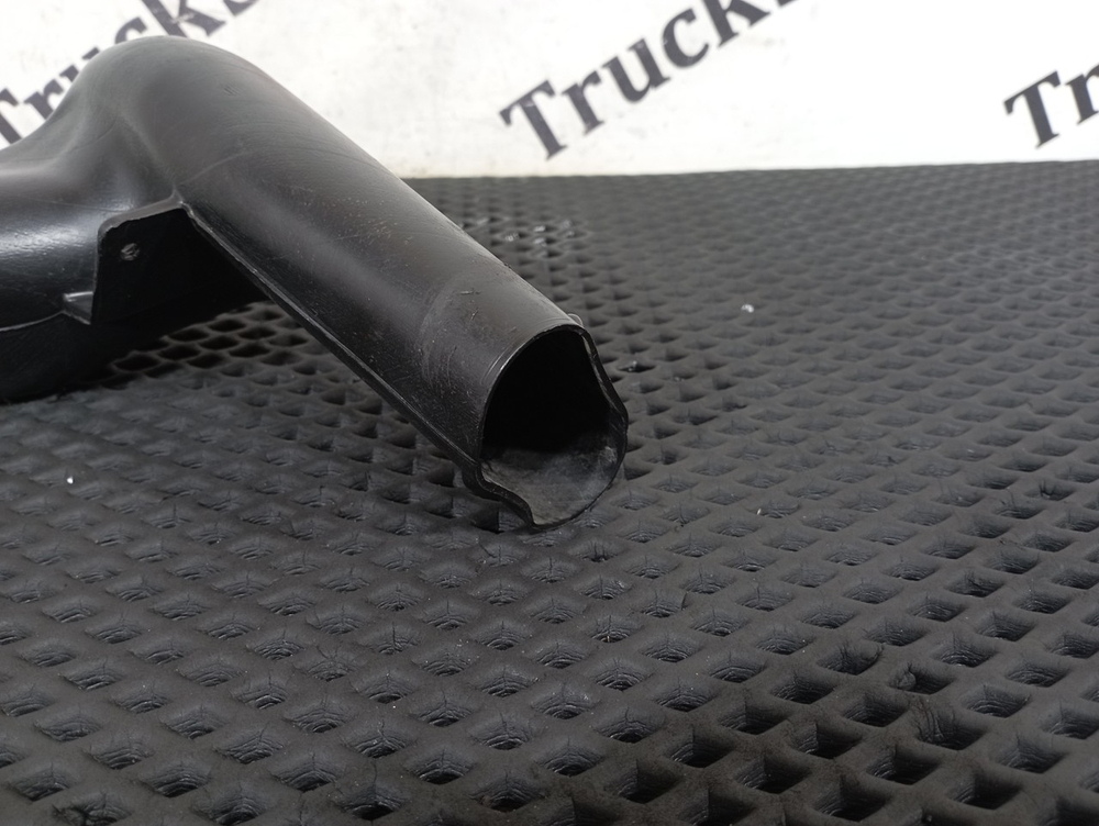 Воздуховод отопителя