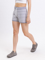 Шорты в полоску