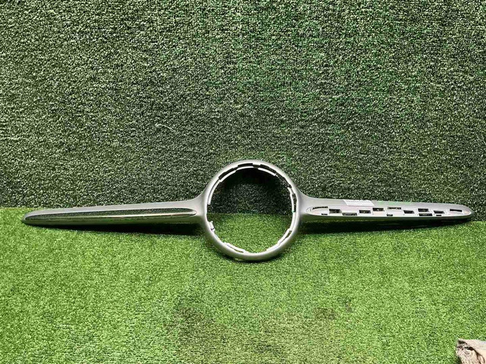 Накладка решетки радиатора Mercedes A W177 (18-22)