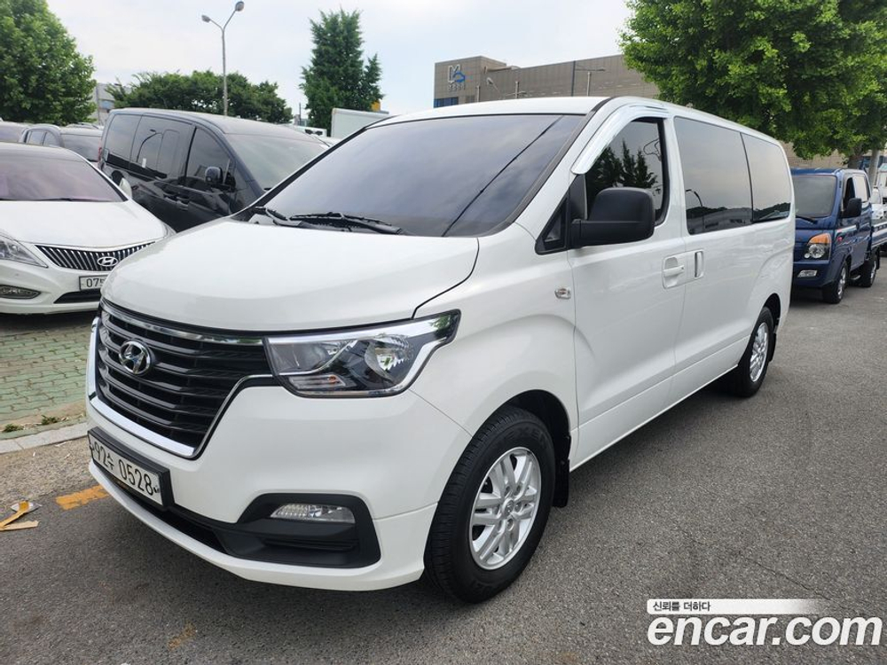 Hyundai The New Grand Starex Van 3-х местный (01.2020)