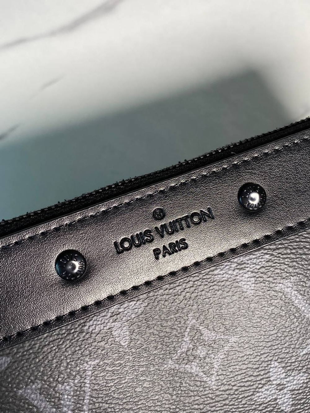 Клатч Louis Vuitton