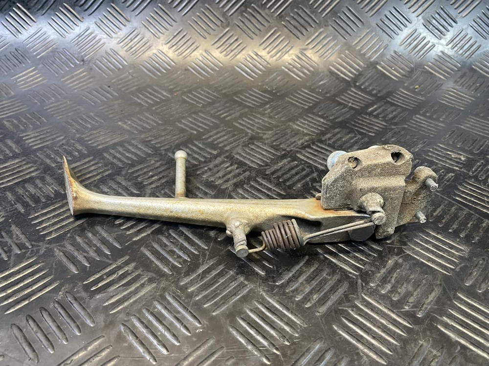 Подножка боковая Suzuki GSR400 (GK7DA)