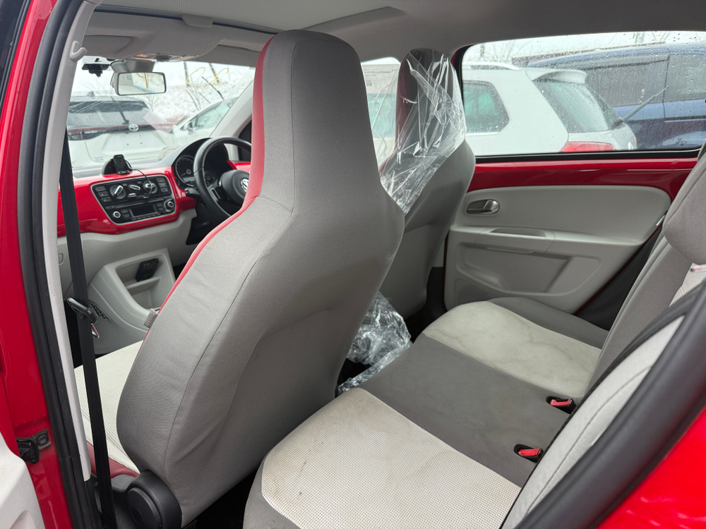 Volkswagen up!, 2013