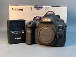 Canon EOS 5D Mark IV 844 кадров