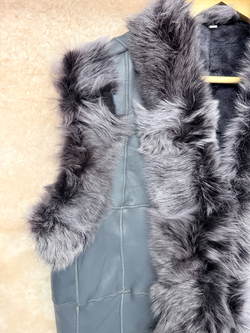 Жилет из натуральной овчины. 42-44 Размер