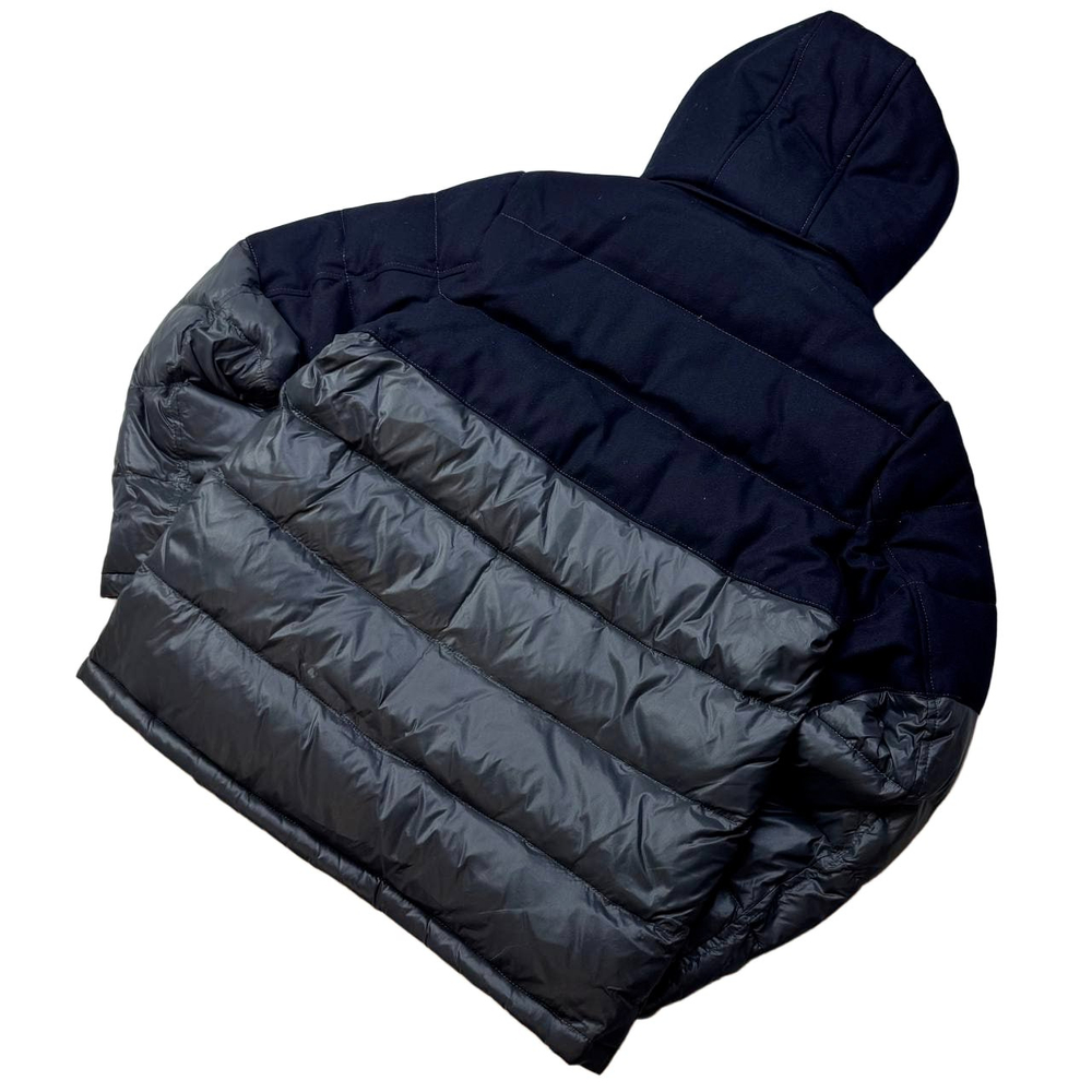 Пуховик Guess Новый с бирками