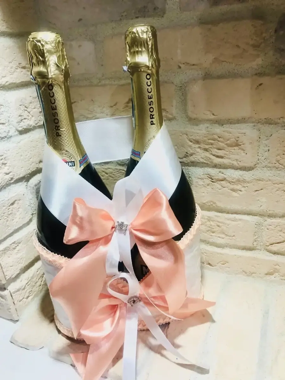 Украшение на шампанское