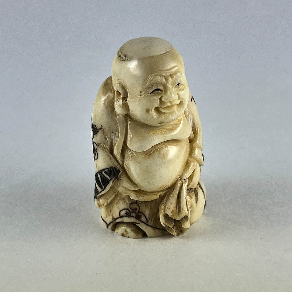 Статуэтка нэцкэ Хотей из сем богов