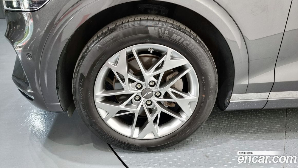 Genesis GV70 2.5T Бензин 2WD (06.2021)