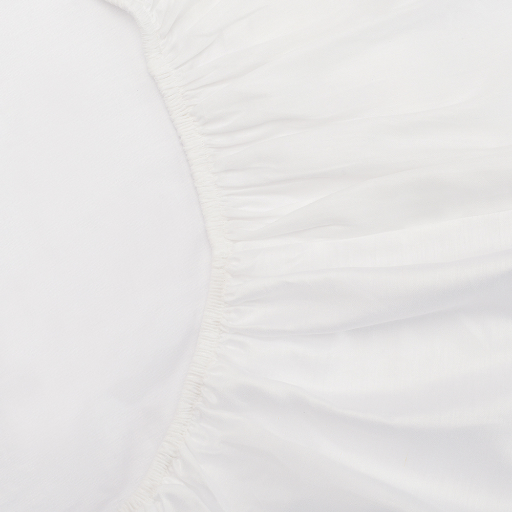 Простыня на резинке из сатина белого цвета из коллекции essential, 180х200х30 см