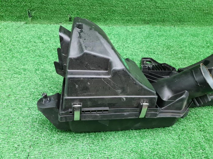 Резонатор воздушного фильтра BMW 3er F30 (11-20)