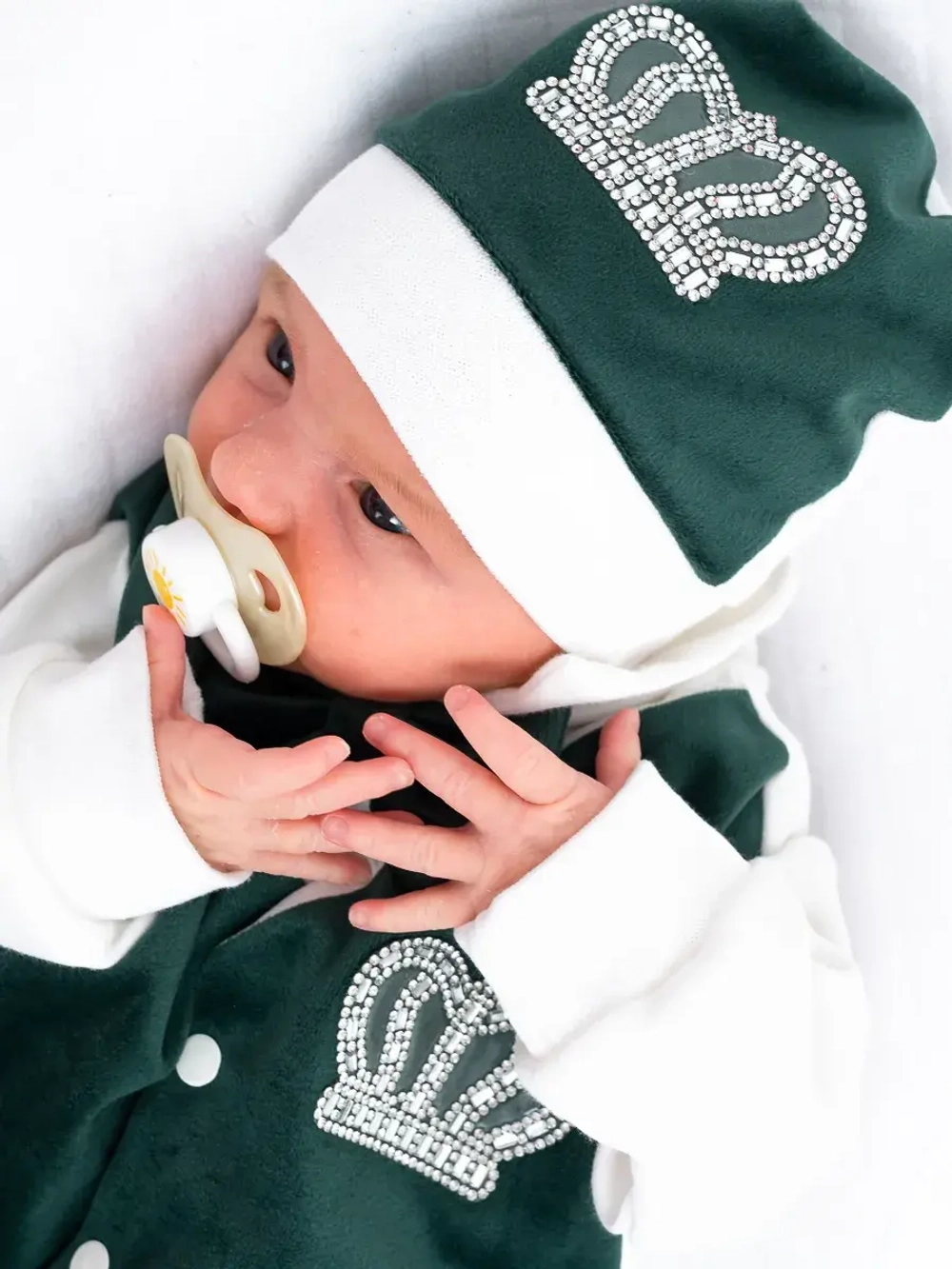 Комплект на выписку новорождённому с переноской зимний